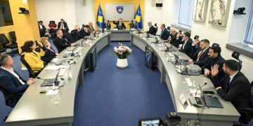 Qeveria miraton kërkesën e MF-së për kursime e ndarje buxhetore