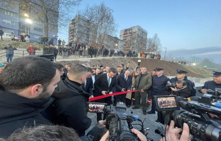 Përurohet ura e re për këmbësorë mbi lumin Ibër