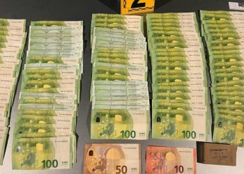 20 mijë euro, armë e bizhuteri të sekuestruara -Prokuroria jep detaje nga aksioni ku arrestuan 7 zyrtarë