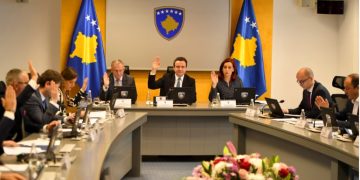 Mblidhet Qeveria në detyrë