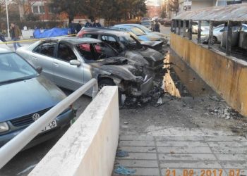 Ndez zjarrin, marrin flakë pesë vetura në Prishtinë