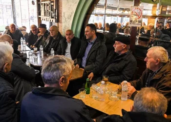 Konjufca: Veteranët e arsimit në Podujevë nuk lëshojnë pe