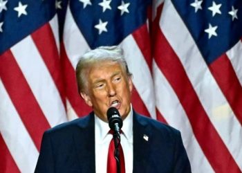 Trump shkarkon gati 30 diplomatë karriere nga postet e ambasadorëve