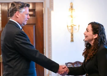 Siguria, dialogu strategjik e të drejtat e shqiptarëve në Luginë, temë në takiminit mes Osmanit dhe Zv. Sekretarin e Shtetit