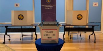 Ambasada e Kosovës në Uashington hap qendrën e votimit