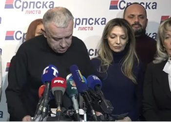 Rezultate pa buzëqeshje: Lista Serbe me fytyra të ngrysura dhe pa festë me flamuj serb
