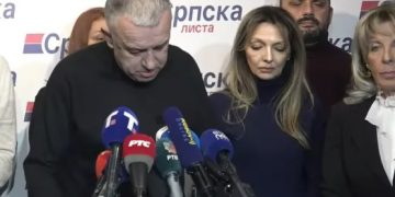 Rezultate pa buzëqeshje: Lista Serbe me fytyra të ngrysura dhe pa festë me flamuj serb