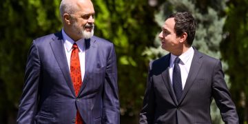 Rama uron Kurtin për fitoren: Mandati i konfirmuar të kthehet në sukses e mbarësi për Kosovën