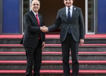 Presidenti i Shqipërisë ia uron fitoren Kurtit