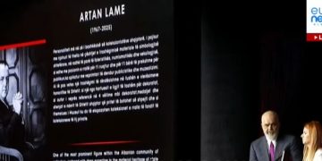 Dekorohen me urdhrin e lartë të Skënderbeut Artan Lame dhe Filip Rrumbullaku