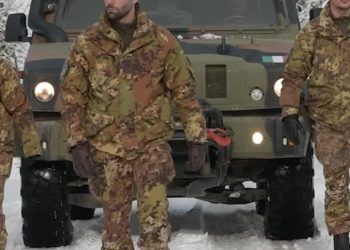 Ushtarët italianë kryejnë patrullime nëpër Kosovë, KFOR: Me profesionalizimin e tyre, kontribuojnë në stabilitetin rajonal