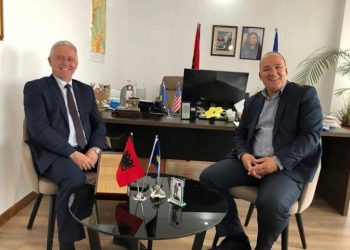 VV e PDK zyrtarizojnë koalicionin në Podujevë një ditë pas zgjedhjeve