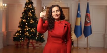Osmani uron Vitin e Ri: 2026-ta na gjen me përgjegjësi të reja dhe synime të qarta (VIDEO)