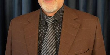 Figura poliedrike, Shefqet Gjocaj në listën e VV-së