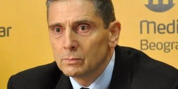 Politikani serb: Vuçiq ka dorë në vr@sjet politike, përfshirë Oliver Ivanoviqin dhe policit Afrim Bunjaku