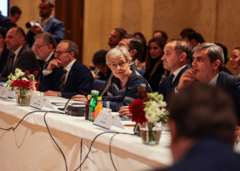 Gërvalla në Vjenë, kërkon heqje të masave ndaj Kosovës dhe drejtësi për su*lmin në Banjskë