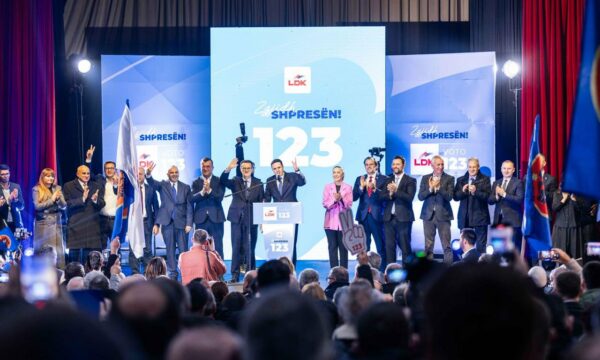 Abdixhiku prezanton planin 3-vjeçar