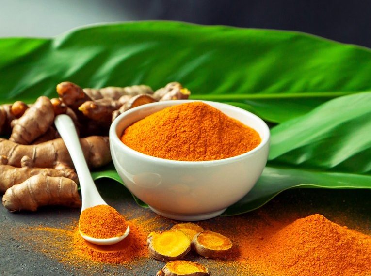 Kjo është erëza e artë në kuzhinën tonë – ilaç për stomakun dhe inflamacionet