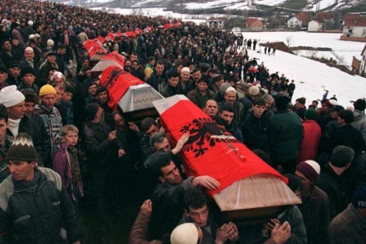 Ak*takuzë ndaj 21 personave për vr@sjen e 42 civilëve në Re*çak gjatë lu*ftës