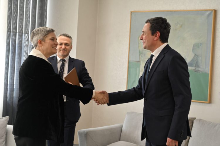 Kurti takoi ambasadoren e re të Estonisë