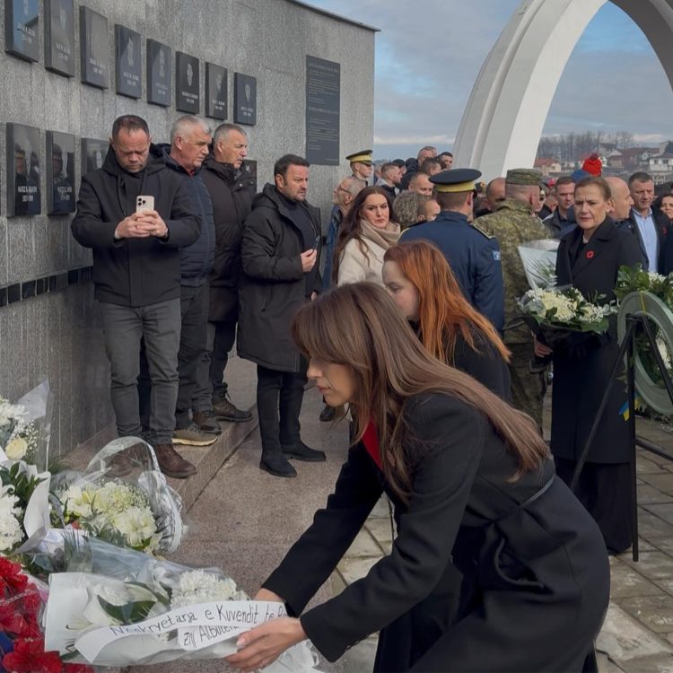 Haxhiu: M@sakra e Reçakut, dëshmi e vuajtjes, sakrificës dhe së vërtetës historike që nuk duhet harruar kurrë