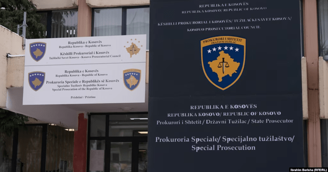 Prokuroria Speciale ngre akt@kuzë kundër 21 ushtarëve dhe policëve serbë
