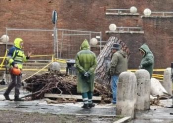 Italia përfshihet nga moti i keq, ndërprerje e qarkullimit në disa rajone