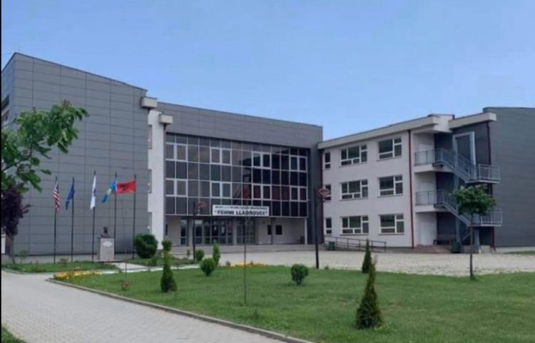 Shtyhet procesi mësimor në Drenas, shkak vërshimet dhe mungesa e ujit