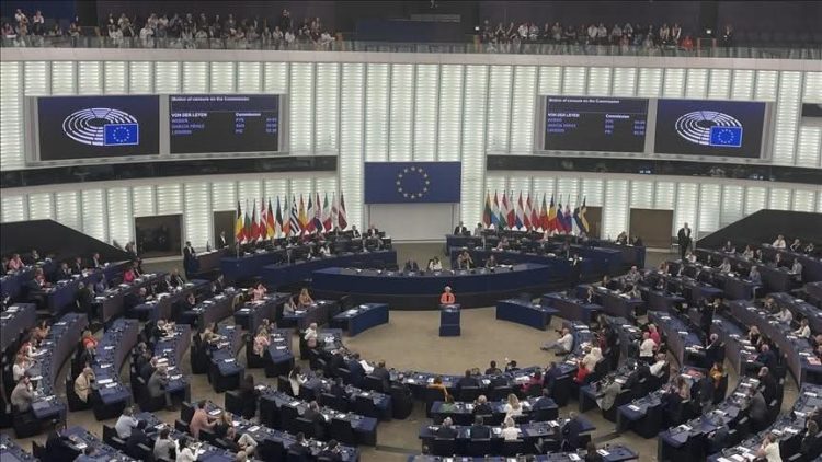 Irani zotohet të “aplikojë reciprokisht çdo kufizim” pasi Parlamenti Evropian ndaloi hyrjen e diplomatëve të tij