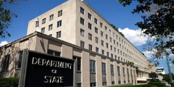 Ambasadorët amerikan në RMV dhe Mal të Zi largohen nga detyra