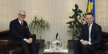 Peci: Mitrovica do të bëhet me spital të ri