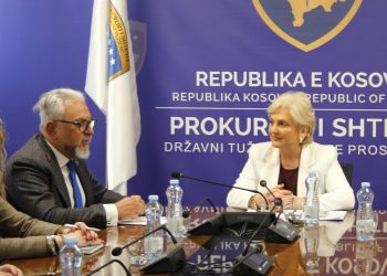 Shefi i EULEX-it viziton Zyrën e Kryeprokurorit, në fokus mbrojtja e votës dhe hetimet për parregullsi zgjedhore