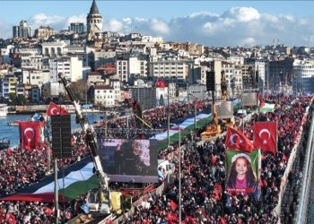 Stamboll, marshimi pro-Palestinë bashkon rreth 400 grupe në Urën e Gallatës në ditën e vitit të ri