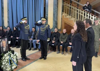 Osmani bën homazhe pranë arkivolit të Nexhat Dacit