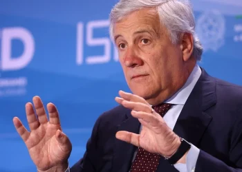 Ministri italian: Mjetet piroteknike mund të kenë shkaktuar zjarrin në Zvicër