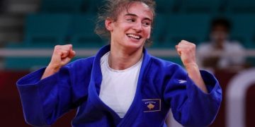 FEXH nderon Nora Gjakovën: Kampione olimpike, frymëzim për brezat