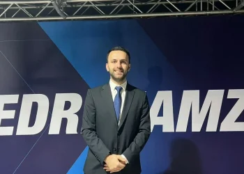 Djali i Jakup Krasniqit mbetet jashtë Kuvendit, falënderon mbështetësit