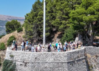 Gonxhja: Shqipëria priti mbi 12 milionë vizitorë të huaj në vitin 2025