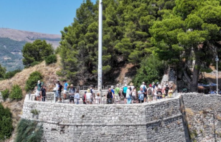 Gonxhja: Shqipëria priti mbi 12 milionë vizitorë të huaj në vitin 2025