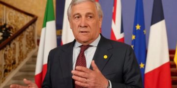 Kryediplomati italian: Ndërhyrja e SHBA-ve në Venezuelë është e ligjshme