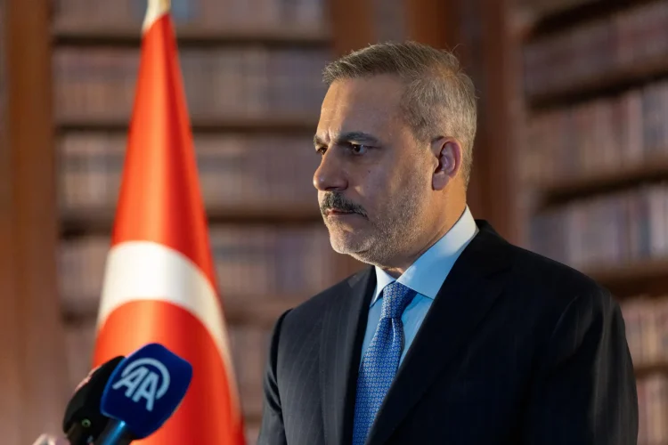 Ministri i Jashtëm turk: Jemi mjaft afër paqes së qëndrueshme Rusi-Ukrainë