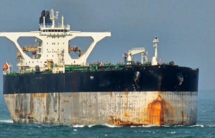Rusia dërgon anije për të shoqëruar një tanker nafte që ndiqet nga SHBA-ja