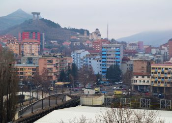 Shembet një pjesë e dheut në rrugën Mitrovicë-Bajgorë (FOTO)
