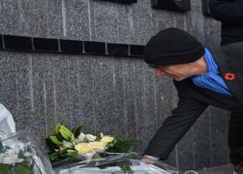 Ambasadori gjerman nderon viktimat e Masakrës së Reçakut