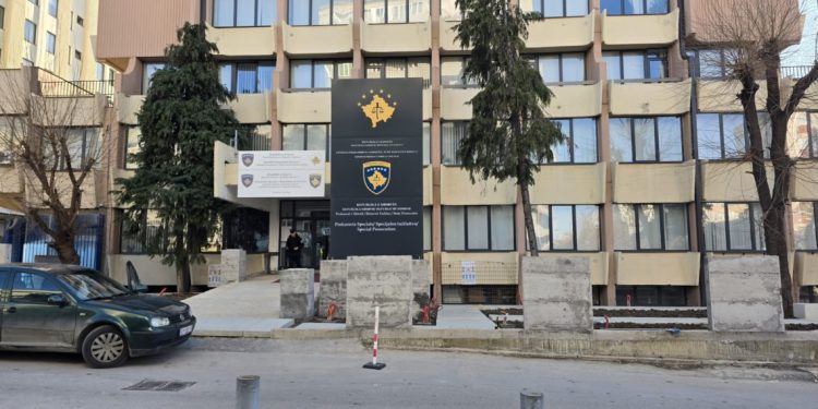 Ngrihet aktakuzë për krime lufte ndaj gardianes në burgun e Lipjanit