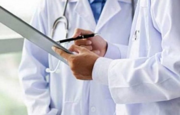 Mungesa e mundësive dhe stresi nxisin largimin e stafit mjekësor