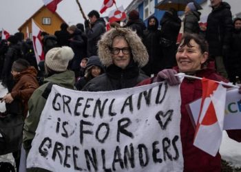 Ambasadorët e BE-së do të zhvillojnë bisedime emergjente pasi Trumpi kërcënoi me tarifa për Grenlandën