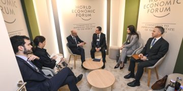 Kurti takohet me kryeministrin e Luksemburgut, i përmend synimin për anëtarësim në BE, KiE dhe NATO