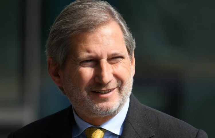 Hahn: Asnjë lëshim për Serbinë në procesin e anëtarësimit në BE