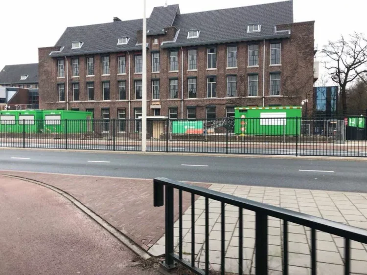 Gjykata Speciale jep një përgjigje për ligjeratat në shkollën “Xhevdet Doda”: Aktivitete për të informuar grupet studentore në Prishtinë